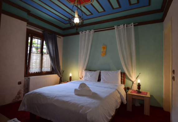 Vikos_hotel_room1_01